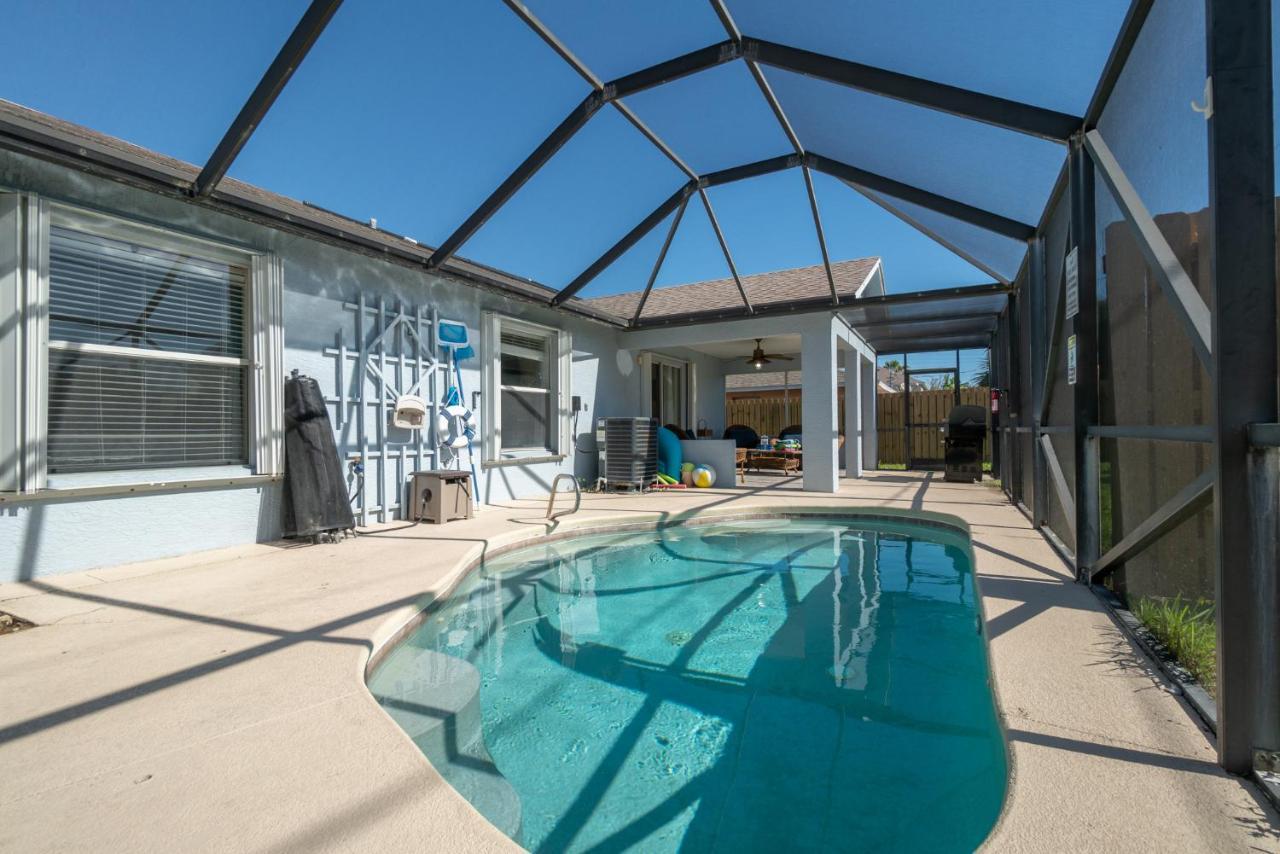 Serene Seaside Retreat - Dog Friendly - 2Br Townhouse With Shared Heated Pool Steps To Paradise Beach! Melbourne Exterior foto