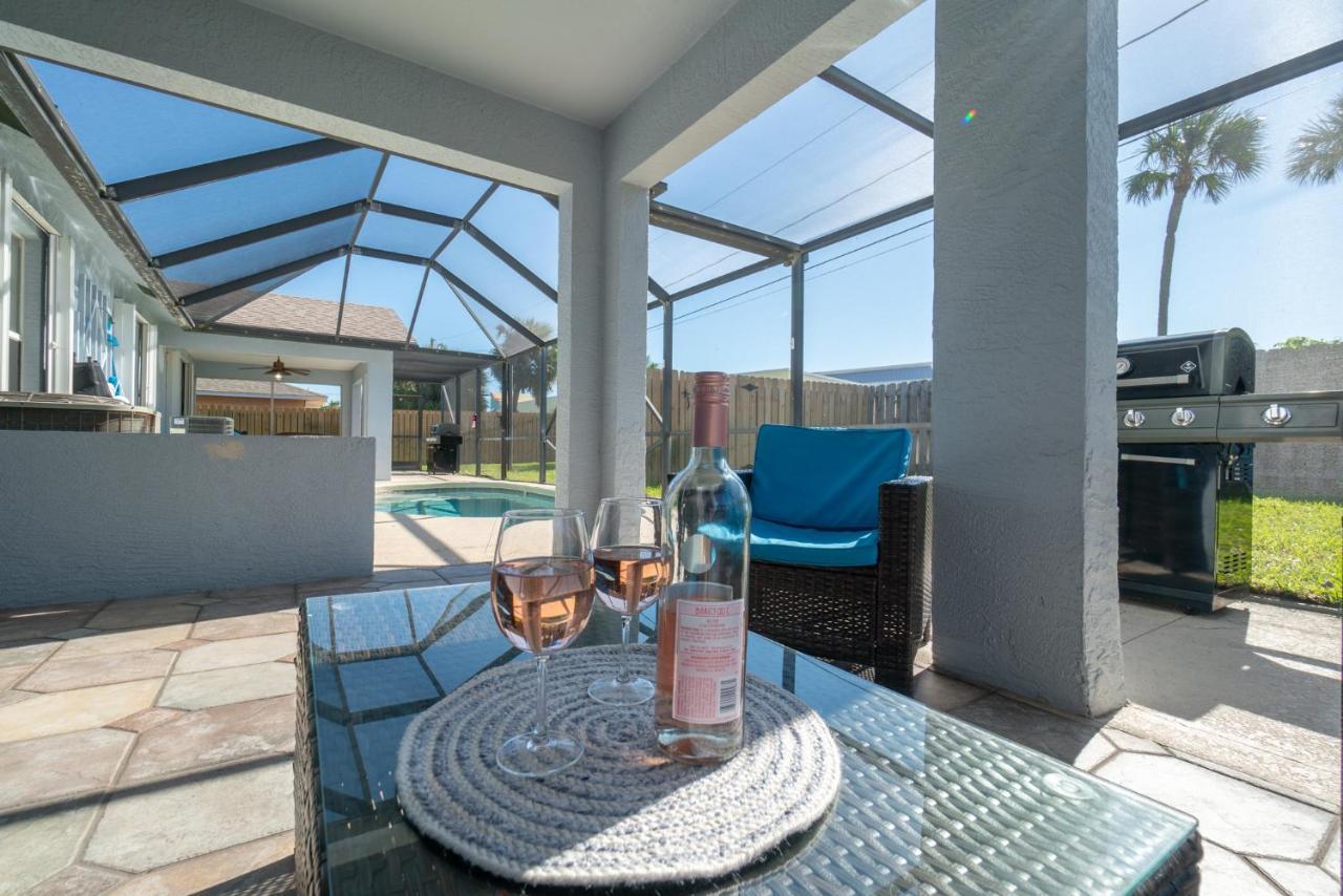 Serene Seaside Retreat - Dog Friendly - 2Br Townhouse With Shared Heated Pool Steps To Paradise Beach! Melbourne Exterior foto